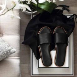 Slippers GLORIA + Black | TOGAS