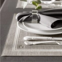 Placemat GRACE + Grey | TOGAS 15 Placemat GRACE + Grey | TOGAS -Togas 1 8 7 8 3a8b 1