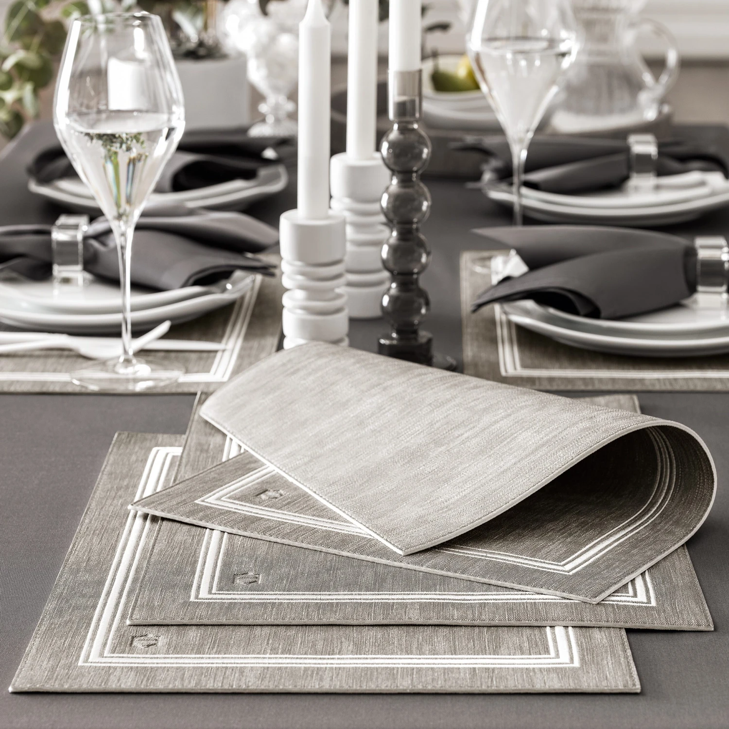 Placemat GRACE + Grey | TOGAS 8 Placemat GRACE + Grey | TOGAS - Image 6