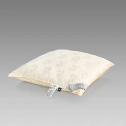 Pillow SELENA -Togas SELENA SQUARE PILLOW US 626b