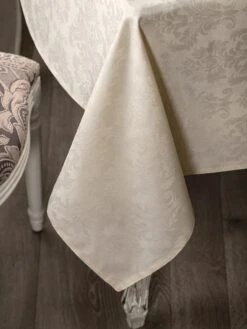 Tablecloths & Napkins ALEXANDRIA 13 Tablecloths & Napkins ALEXANDRIA -Togas alexandra tablecloth dtl 02 1 3 4
