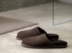 Slippers EDMOND + Brown | TOGAS -Togas edmund brown men slippers ls hrzntl 8c71