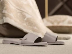 Slippers GLORIA + Beige | TOGAS -Togas gloria cappuccino women slippers ls hrzntl e040