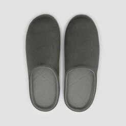 Slippers OLIVER + Grey | TOGAS 12 Slippers OLIVER + Grey | TOGAS -Togas oliver dark grey slippers from above1 8ac8