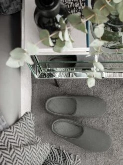 Slippers OLIVER + Grey | TOGAS 13 Slippers OLIVER + Grey | TOGAS -Togas oliver dark grey slippers ls 01 e28d